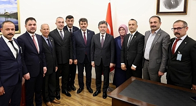 Kahramanmaraş Ziraat Odası Başkanlarından Tarım ve Orman Bakanı Yumaklı'ya ziyaret