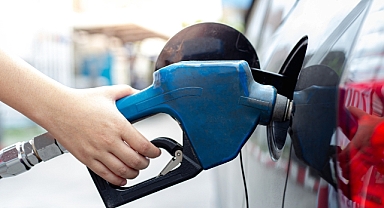 Benzine ve Motorine Göz Korkutan Zam