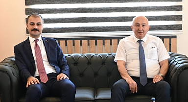 Rektör Yasım Göksun Kaymakamı'nı Ziyaret Etti