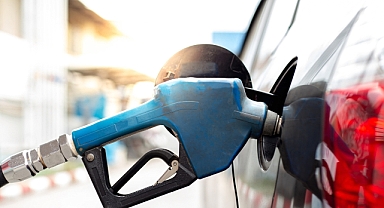 Zam gelmeden zam geldi! Ertelenen motorin ve benzin zammına da zam yapıldı!