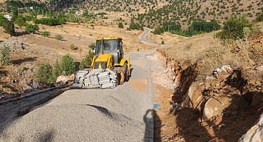 Büyükşehir Belediyesi Göksun’da Kilit Parke İmalatları Tamamlandı