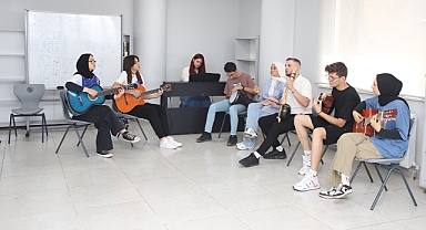 Dulkadiroğlu Belediyesi’nden Gençlere Müzik Eğitimi Desteği