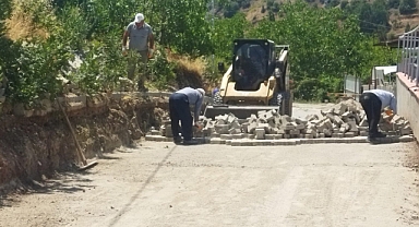 Dulkadiroğlu Kuzucak Mahallesinde Kilit Parke Yol Çalışmaları Tüm Hızıyla Devam Ediyor