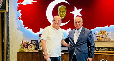 Göksunlu İş İnsanı Hayri Kartal'dan Başkan Cüce'ye Ziyaret