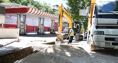 Şehir Merkezinin Yeni Şebeke Hatlarının Yapımı Sürüyor
