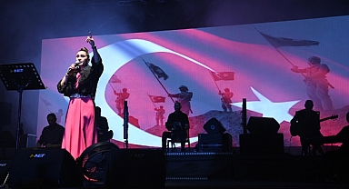 Azerin’in Unutulmaz Konseri: KAFUM’da Zafer Bayramı Coşkusu