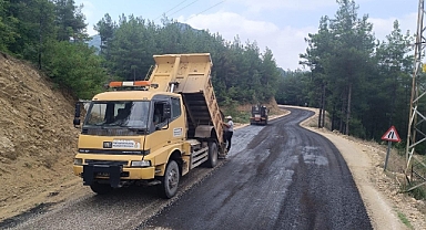 Büyükşehir, Andırın’da 6 Mahalleye Ulaşım Sağlayan Grup Yolunu Yeniliyor