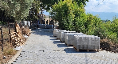 Büyükşehir, Andırın Kırsalında 8 Mahallenin Daha Ulaşımını İyileştiriyor