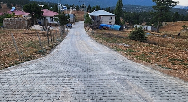 Büyükşehir Göksun Kırsalında Ulaşım Yatırımlarına Devam Ediyor