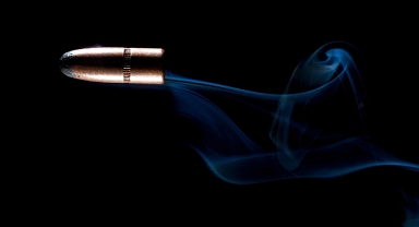 Elbistan'da Yorgun Mermi Dehşeti: 28 Yaşındaki Kadın Ağır Yaralandı