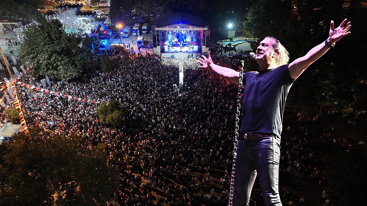 Geleneksel Ağustos Fuarı’nda Kıraç Rüzgârı