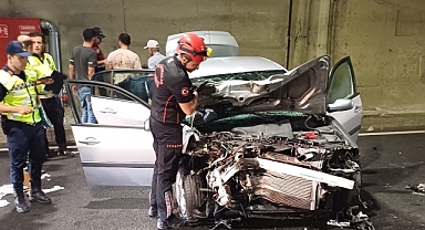 Kahramanmaraş’ta Otomobil Kamyona Çarptı: 2 Kişi Yaralandı