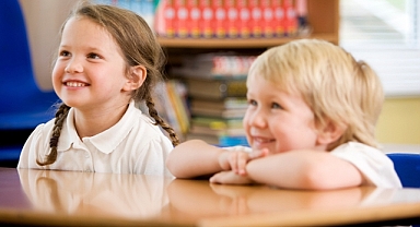 Okulda İlk Gün Stresiyle Baş Etmek İçin Anne Babalara 8 Altın Öneri