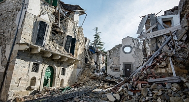 Son 25 yılda meydana gelen depremlerde 1 milyondan fazla yapı hasar gördü