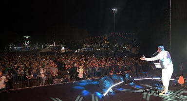 Yavuz Bingöl’den Unutulmaz Konser: Müzikseverler Coşkuyla Eşlik Etti