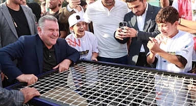 Bakan Bak, “Çocuklarınızı spor salonlarına getirin”