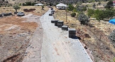 Büyükşehir Belediyesi Afşin Kırsalında Yolları Yeniliyor