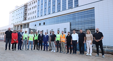 Kahramanmaraş’ta yapımı devam eden hastanelerde son durum ne? Vali ziyaret etti!