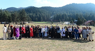 Kahramanmaraşlı Kadınlar Ali Kayası ve Başkonuş Yaylası’nda Doğayla Buluştu