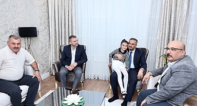 Başkan Toptaş’tan şehit öğretmenin kızı Gökçe’ye doğum günü sürprizi