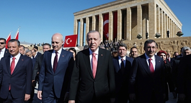 Devlet erkanı Anıtkabir’de!