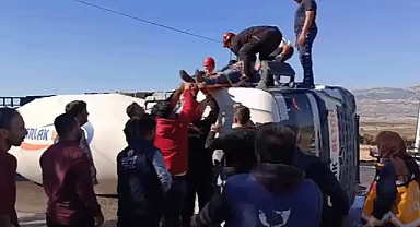 Kahramanmaraş’ta beton mikseri devrildi!
