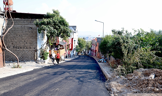 Kahramanmaraş’ta Dumlupınar sakinlerine kaymak gibi yol!