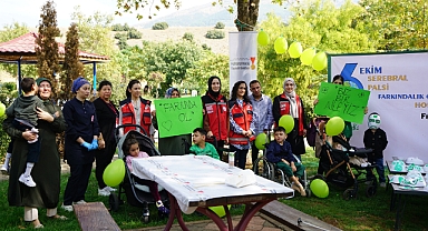 Kahramanmaraş’ta farkındalık etkinliği özel çocukların yüzünü güldürdü