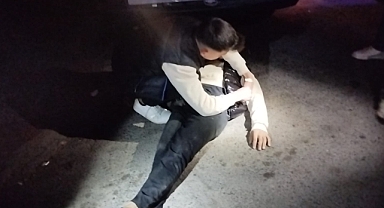 Kahramanmaraş'ta gençler uyuşturucu pençesinde! Bir anda caddenin ortasına yığıldı kaldı!  