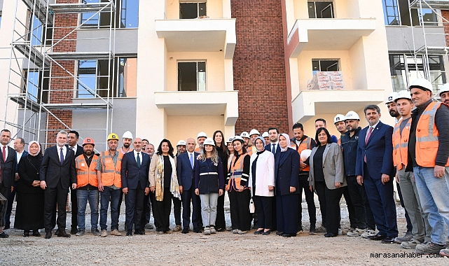 Ak Parti heyeti, deprem konutlarını inceledi!