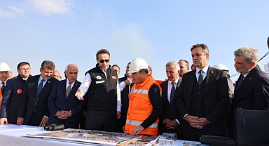 Bakan Bayraktar Afşin’de göçük sahasını inceledi!