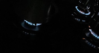 Kahramanmaraş’ta vatandaş dün böyle ısınmaya çalıştı! AKEDAŞ’A tepkiler çığ gibi büyüyor!