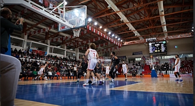 Kipaş Holding ana sponsorluğundaki İstiklalspor basketbol takımı fırtına gibi başladı!