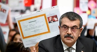 Bakan Tekin: “İlkokullarda karne dönemi sona eriyor”