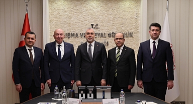 Rektör Yasım’dan Çalışma ve Sosyal Güvenlik Bakanı Işıkhan’a Ziyaret