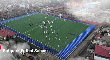 Batıpark futbol sahasında zemin hazır, sıra tribünlerde!