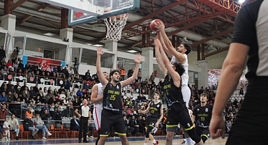 İstiklal Basketbol, namağlup liderliği sürdürüyor!