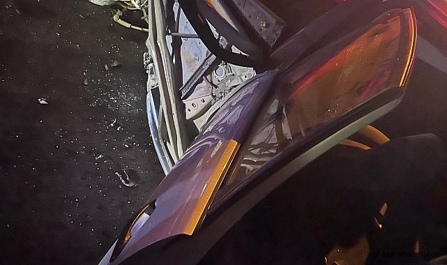 Kahramanmaraş’ta aşırı hız yapan Otomobil Kaza Yaptı! 3 Yaralı