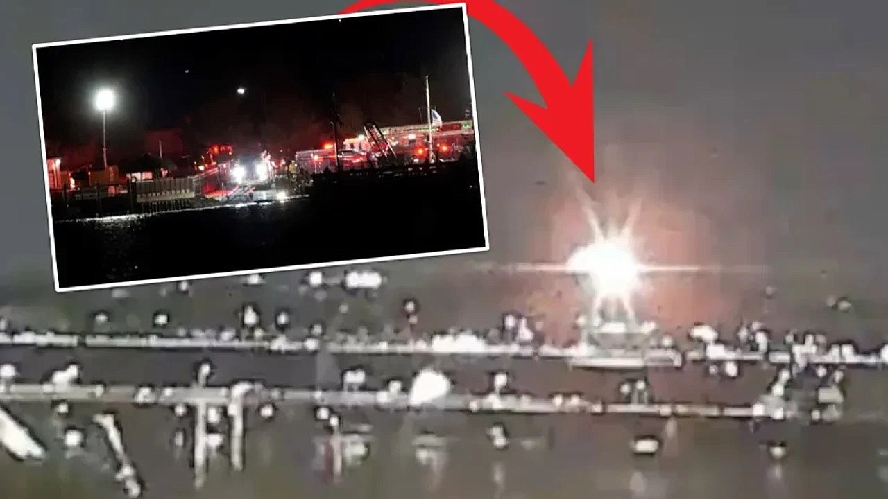 Uçak ile helikopter çarpıştı! 19 ölü