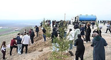 KSÜ’de deprem şehitleri anısına fidan dikildi!
