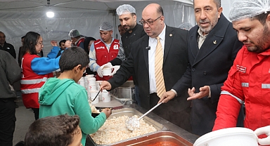 Başkan Akpınar, İftar Çadırında Vatandaşlarla Buluştu!
