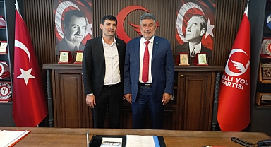 Başkan Ali Akkurt’tan Remzi Çayır’ın Sosyal Medya Kısıtlamasına Sert Tepki