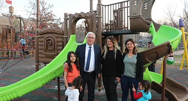 Başkan İkizer, Parkta Vatandaşlarla Buluştu: Talepleri Dinledi