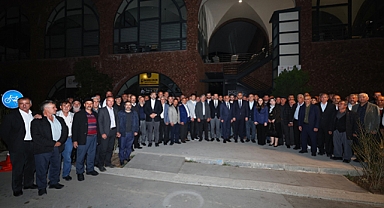 Başkan Toptaş ve İl Başkanı Gül, mahalle başkanlarıyla iftarda buluştu!