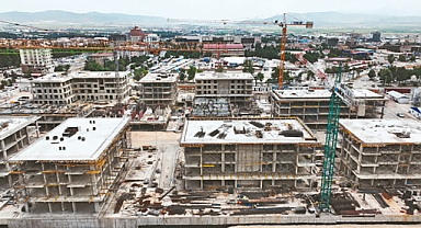 Deprem bölgesinde 3 bin 481 şantiyede 182 bin kişi çalışıyor!
