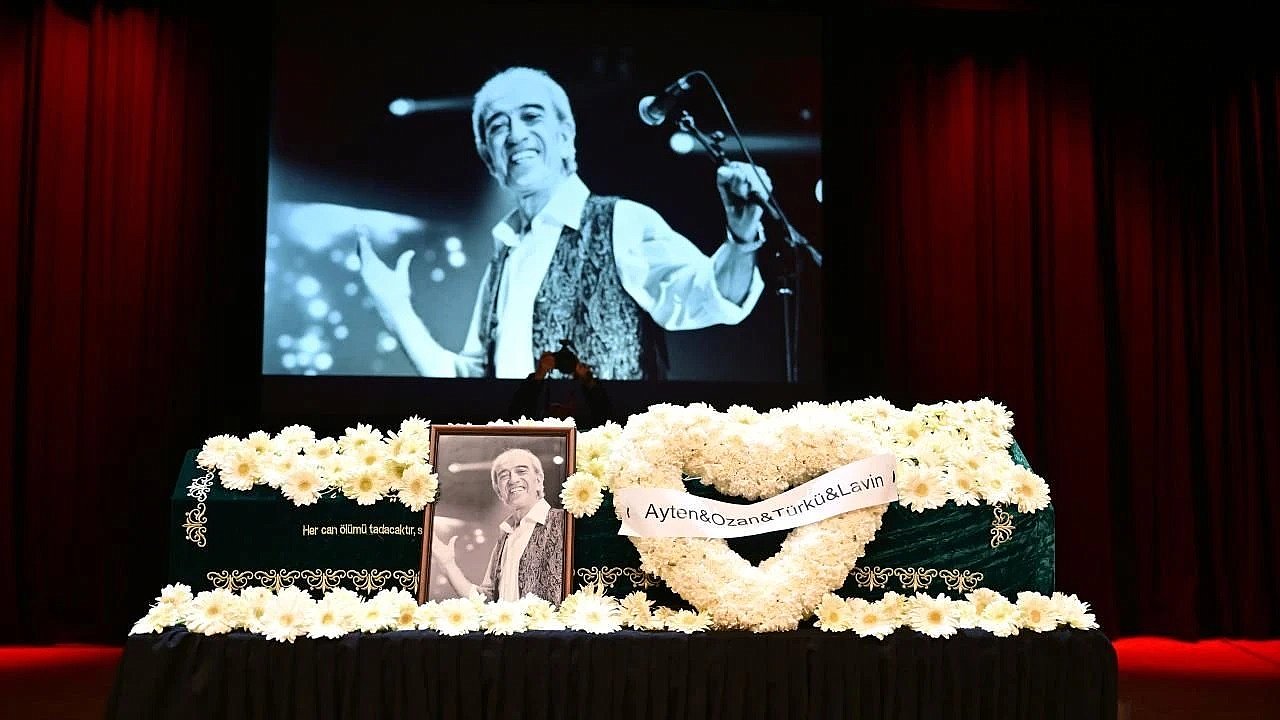 Edip Akbayram son yolculuğuna uğurlandı!