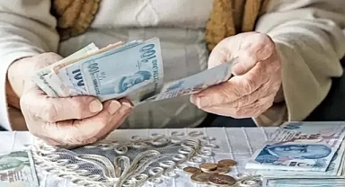 Emekliye 4 bin lira ikramiye Meclis'te kabul edildi!