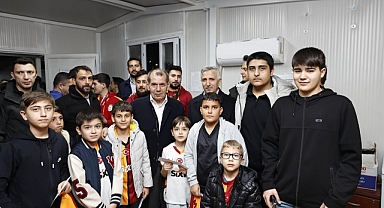 Galatasaray başkanı Özbek ve Teknik Direktör Buruk Kahramanmaraş’ta!