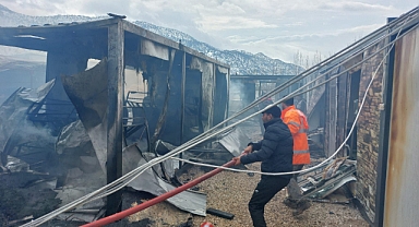 Kahramanmaraş’ta işçilerin kaldığı şantiyede yangın!