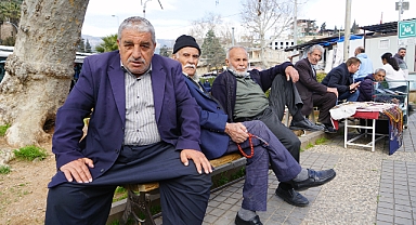 Kahramanmaraş’ta Pazar Desteği emeklileri memnun etti!